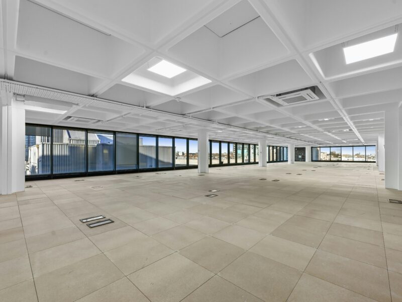 91 Brick Ln, London to rent Interior Photo- Image 1 of 4