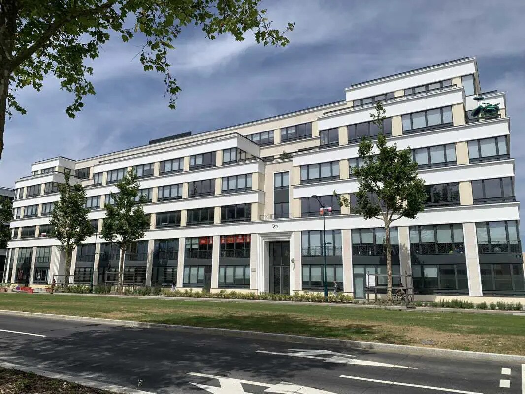 Office in Chessy for sale Building Photo- Image 1 of 6