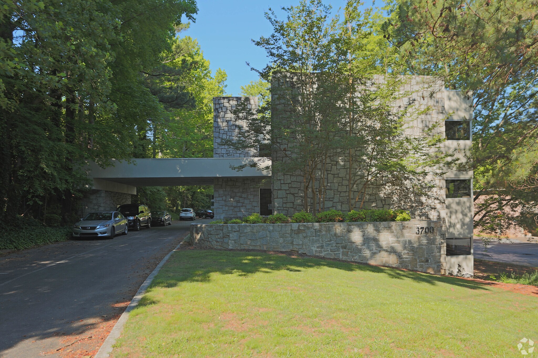 3700 Longview Dr, Chamblee, GA for sale Primary Photo- Image 1 of 1