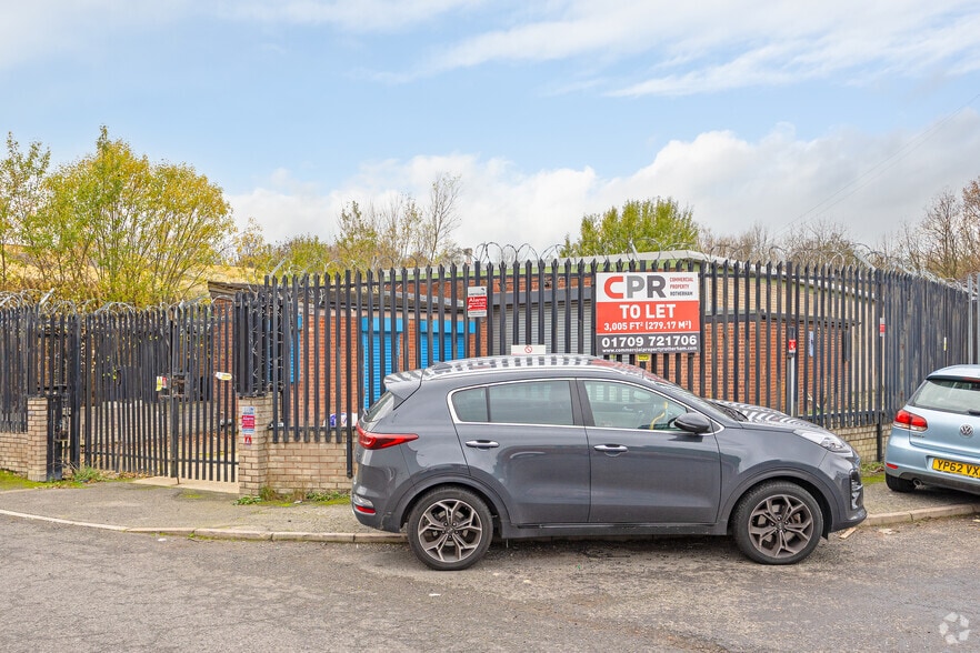 The Gateway, Rotherham to rent - Building Photo - Image 2 of 2