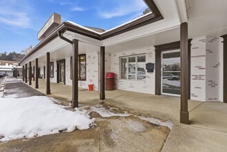 45-65 Southwick Rd, Westfield, MA to rent Interior Photo- Image 1 of 10