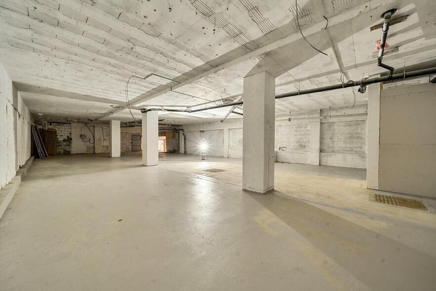 91-105 Staines Rd W, Sunbury On Thames to rent - Building Photo - Image 3 of 36