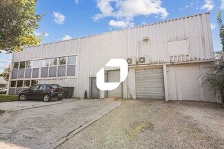More details for 13 Avenue Des 3 Peuples, Montigny-le-Bretonneux - Office, Light Industrial to Rent