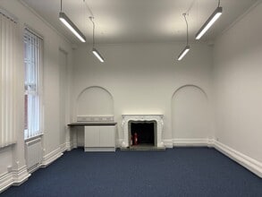 250-250A Kings Rd, London to rent Interior Photo- Image 2 of 2