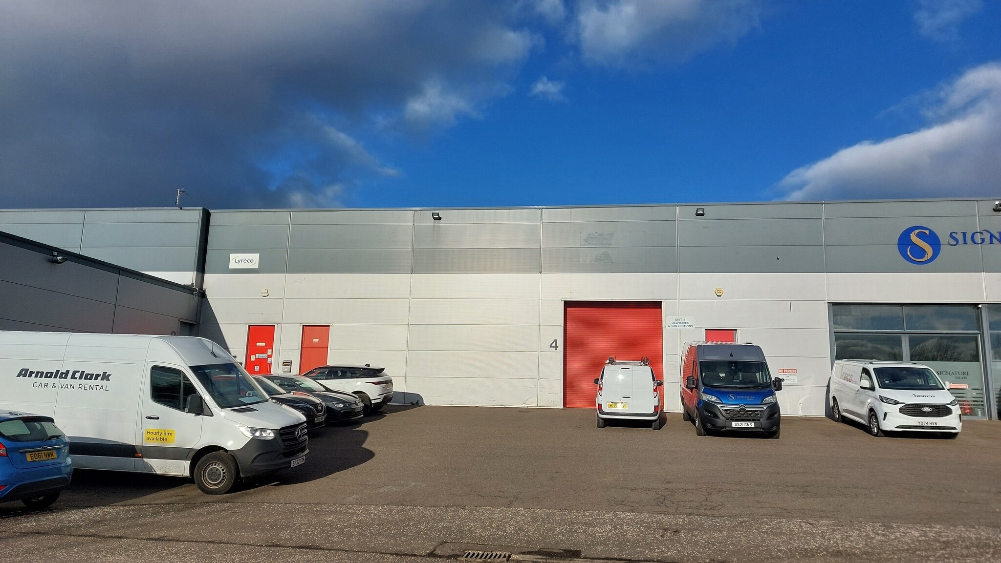 Whittle Pl, Dundee to rent Building Photo- Image 1 of 4