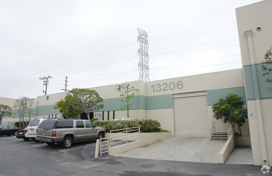 13206 Estrella Ave, Gardena, CA for rent - Building Photo - Image 2 of 3