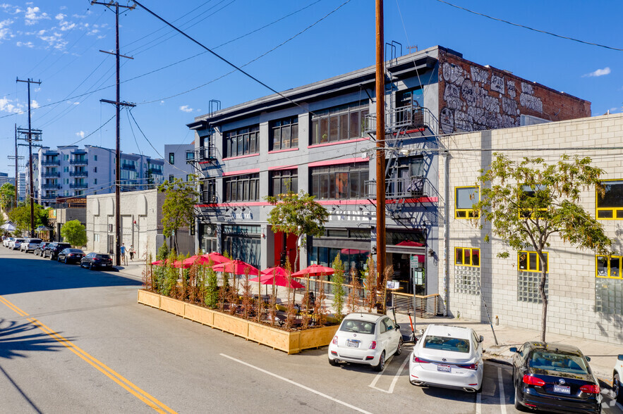 811-815 Traction Ave, Los Angeles, CA for rent - Building Photo - Image 1 of 10