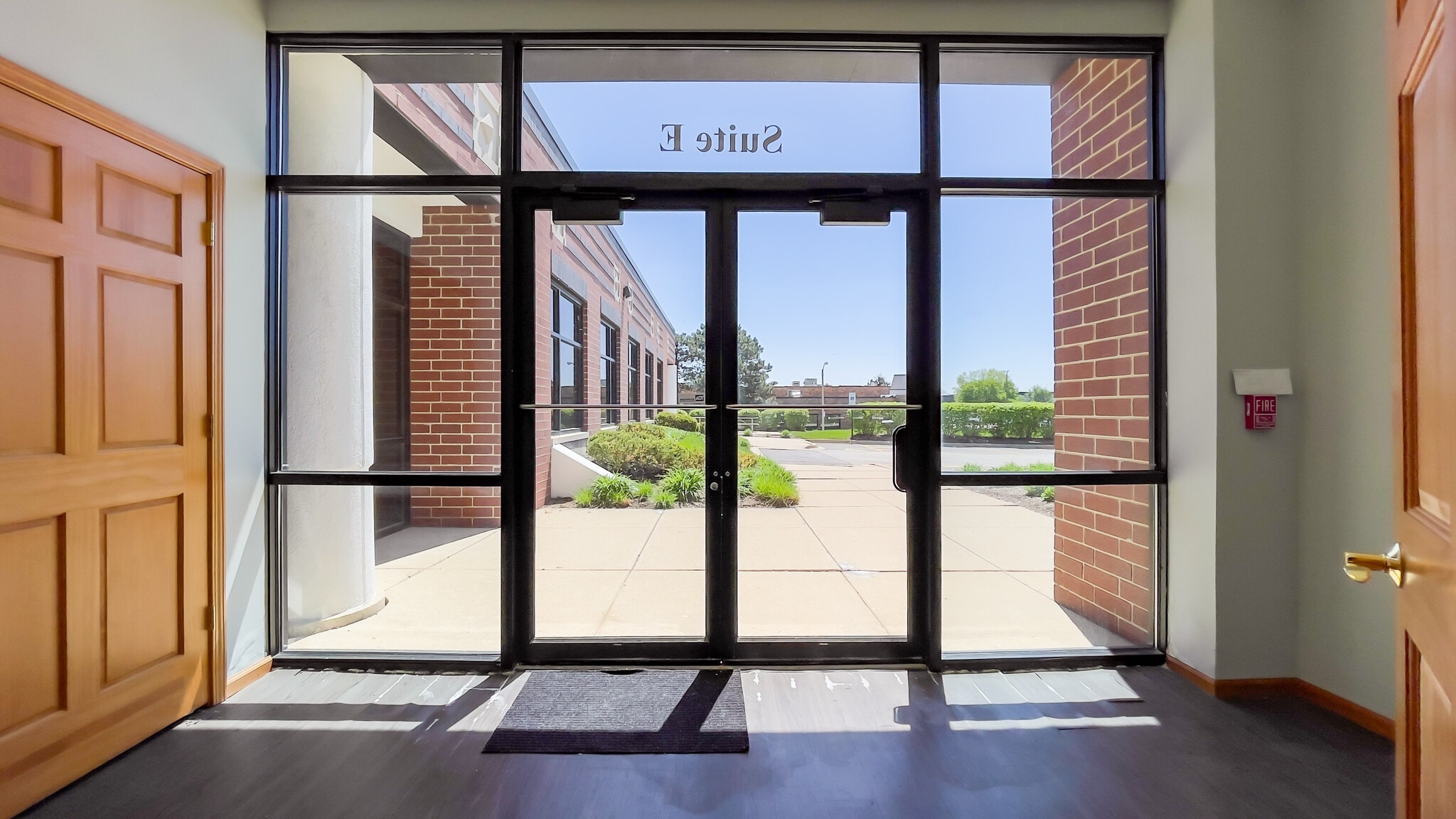 255 38th Ave, St Charles, IL to rent Interior Photo- Image 1 of 6