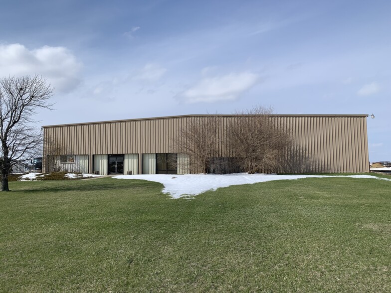 1224 Celebrity Dr, Remsen, IA for sale - Building Photo - Image 1 of 1