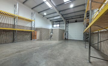 UPPER CALDECOTE, Biggleswade to rent Interior Photo- Image 2 of 3