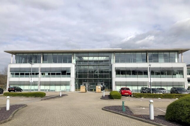 4000 Parkway, Fareham to rent Primary Photo- Image 1 of 2