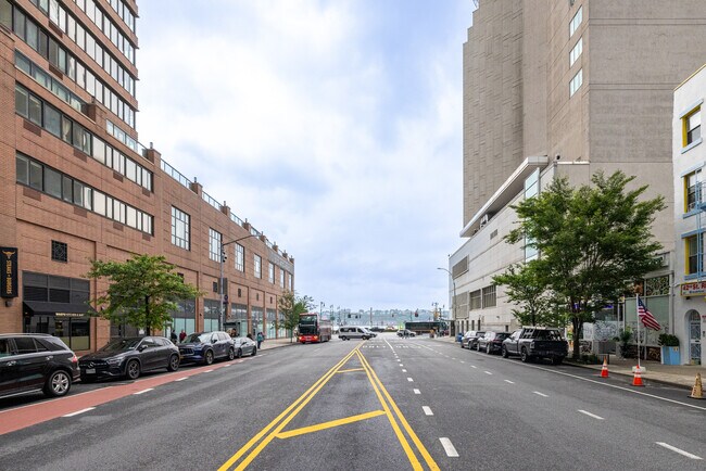 More details for 635 W 42nd St, New York, NY - Office / Retail to Rent