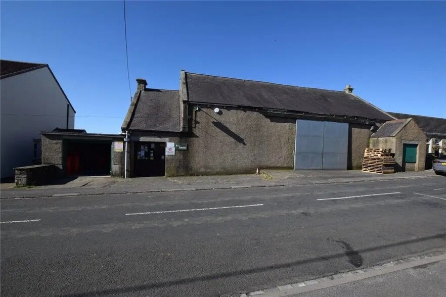 39 Pinfold Ln, Bishop Auckland for sale - Building Photo - Image 1 of 4