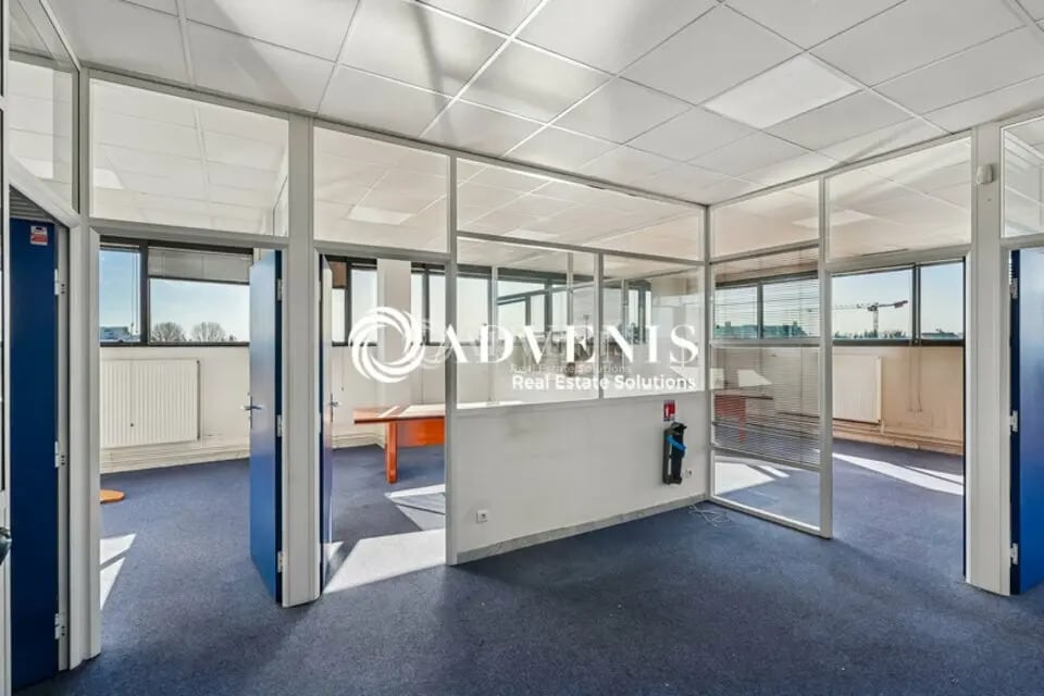 Location Bureaux 206 m² à 303 m² - Photo 1