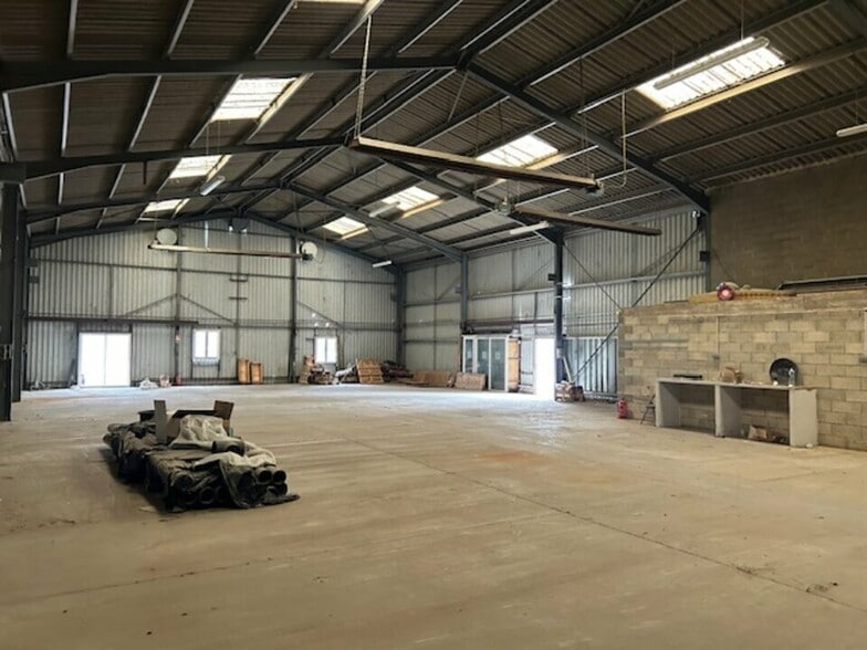 Light Industrial in CHÂTEAU-RENARD for sale - Building Photo - Image 2 of 7