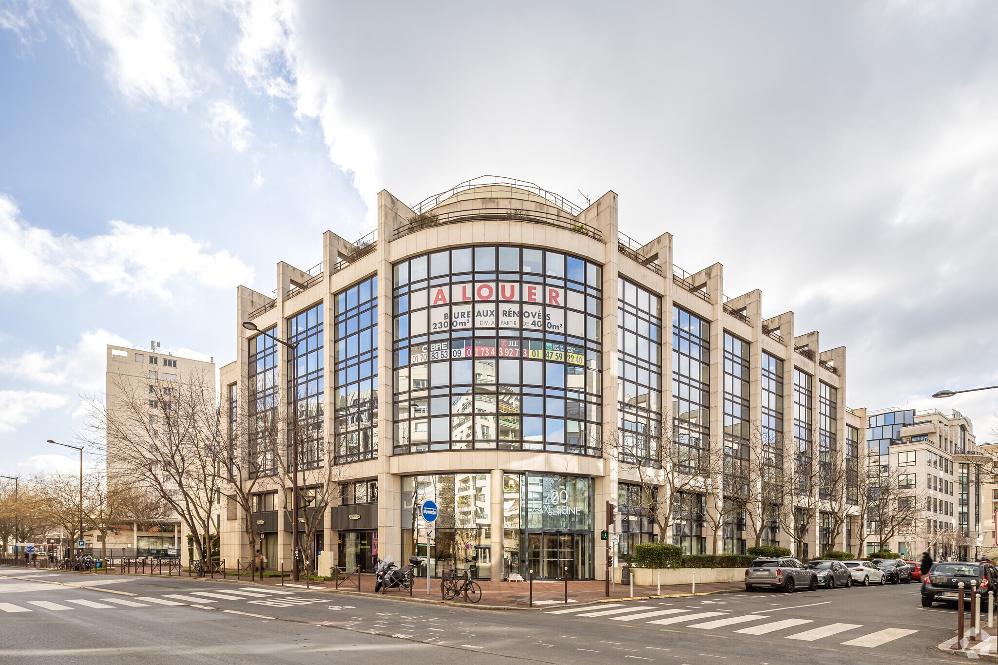 20 Rue Rouget De Lisle, Issy-les-Moulineaux to rent Primary Photo- Image 1 of 5