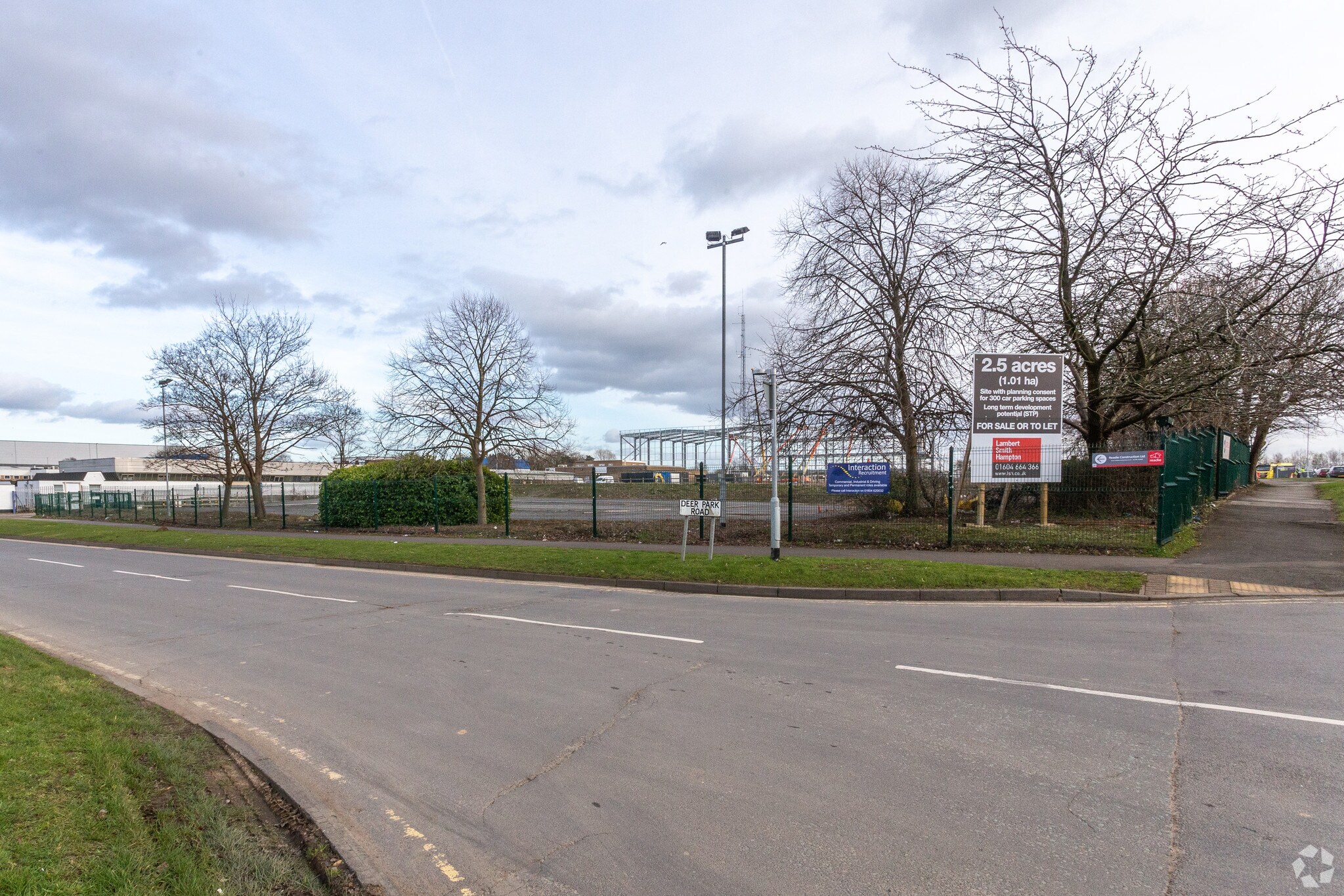 Deer Park Rd, Northampton for sale Primary Photo- Image 1 of 1