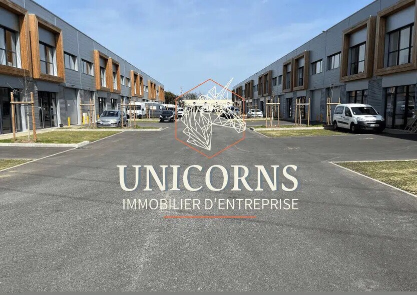 Light Industrial in Toulouse to rent - Building Photo - Image 2 of 4