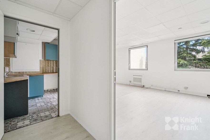 98 Route De La Reine, Boulogne-Billancourt to rent - Interior Photo - Image 3 of 12