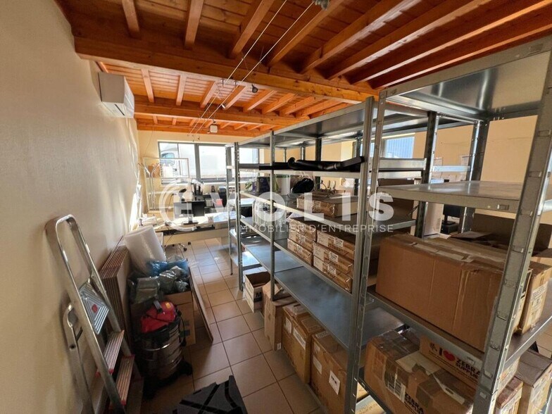 Light Industrial in Rillieux-la-Pape to rent - Interior Photo - Image 3 of 6