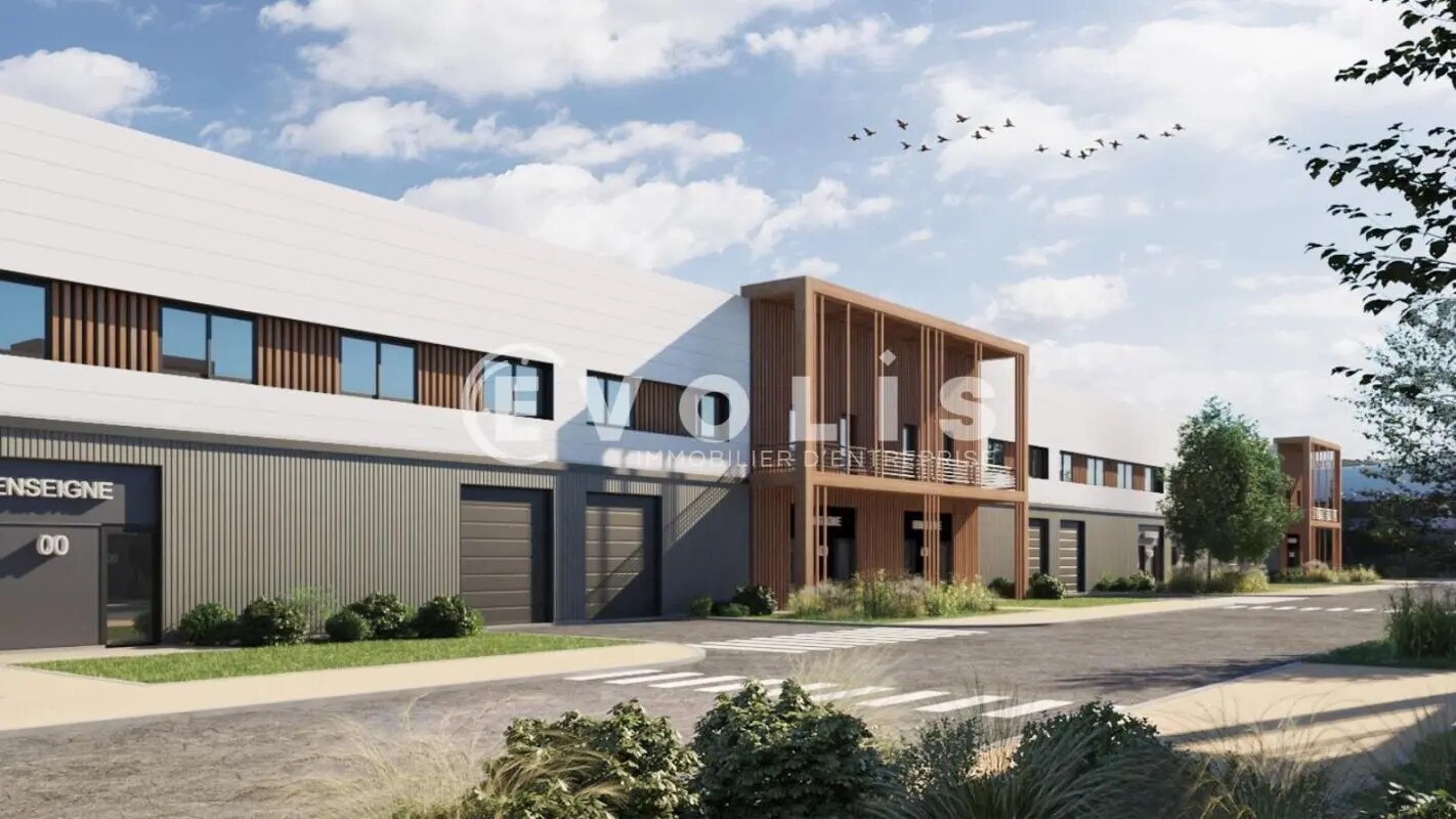 Light Industrial in Croissy-Beaubourg for sale Building Photo- Image 1 of 4