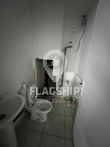 Retail in Bagnolet for sale - Building Photo - Image 3 of 7