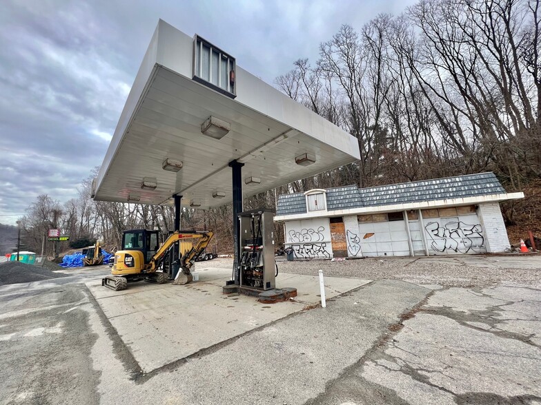 170 Saw Mill River Pky, Hawthorne, NY for sale - Building Photo - Image 1 of 1