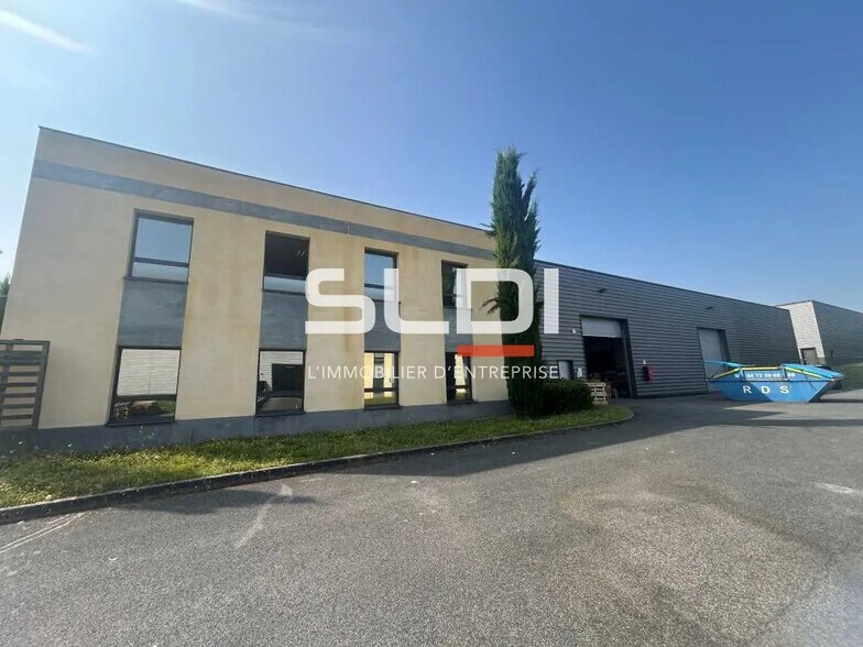 Light Industrial in Arnas to rent - Building Photo - Image 2 of 12