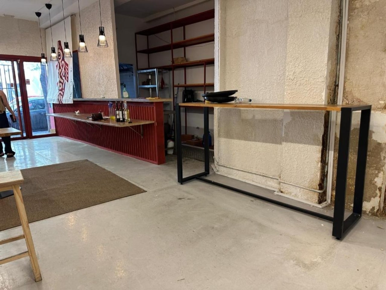 Retail in Madrid, Madrid to rent Interior Photo- Image 1 of 4