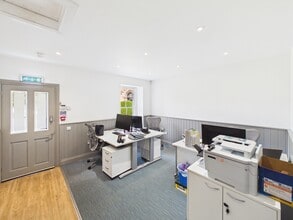 177 High St, Dalkeith to rent Interior Photo- Image 2 of 2