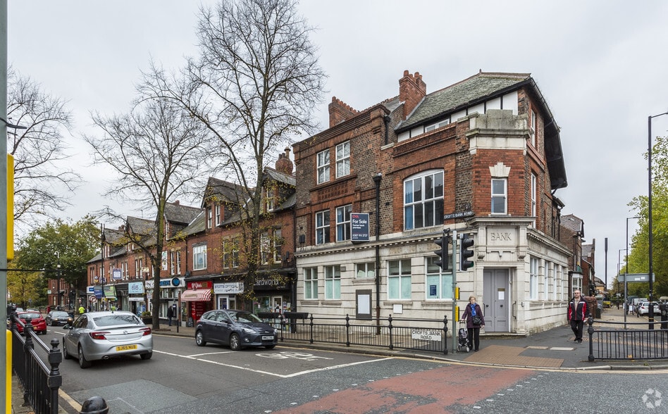 2 Crofts Bank Rd, Manchester to rent - Building Photo - Image 3 of 5
