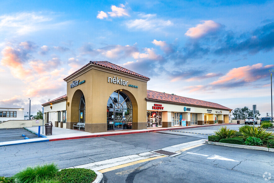 703-719 Pier Ave, Hermosa Beach, CA for rent - Primary Photo - Image 3 of 5