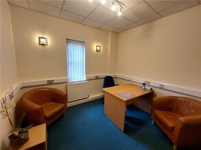 Bridport Rd, Dorchester to rent Interior Photo- Image 1 of 5