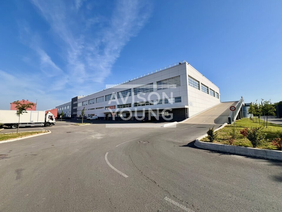 Industrial in Gennevilliers to rent Building Photo- Image 1 of 5