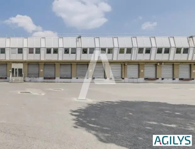 32 Avenue De L'Oceanie, Villejust to rent Building Photo- Image 1 of 10