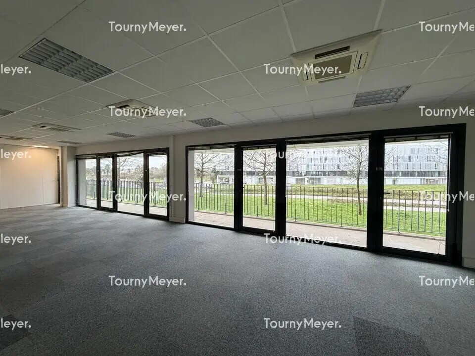 Office in Saint-Herblain to rent Interior Photo- Image 1 of 5