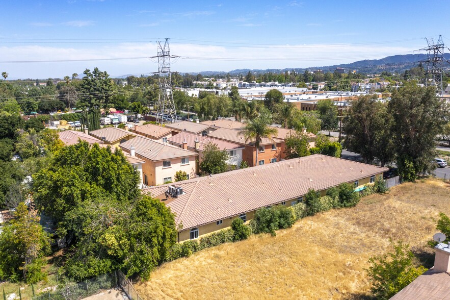 18831 Topham St, Tarzana, CA for sale - Primary Photo - Image 1 of 1