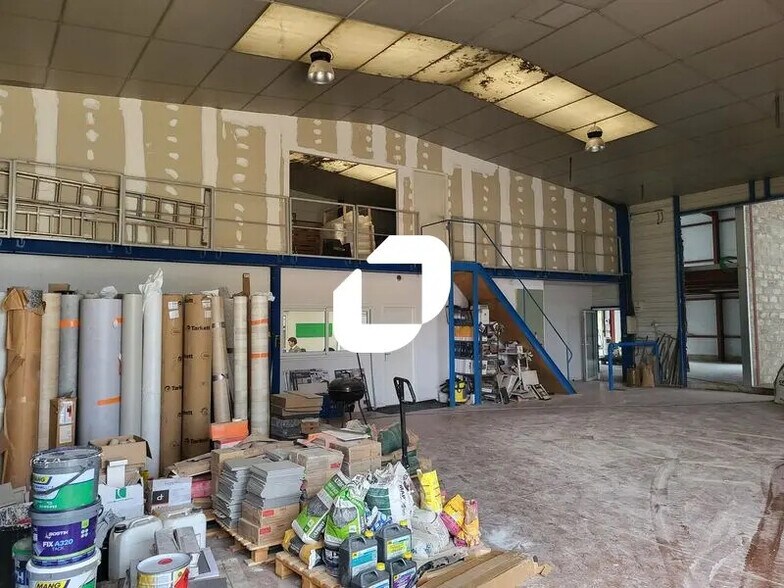 Light Industrial in Cestas to rent - Interior Photo - Image 2 of 16