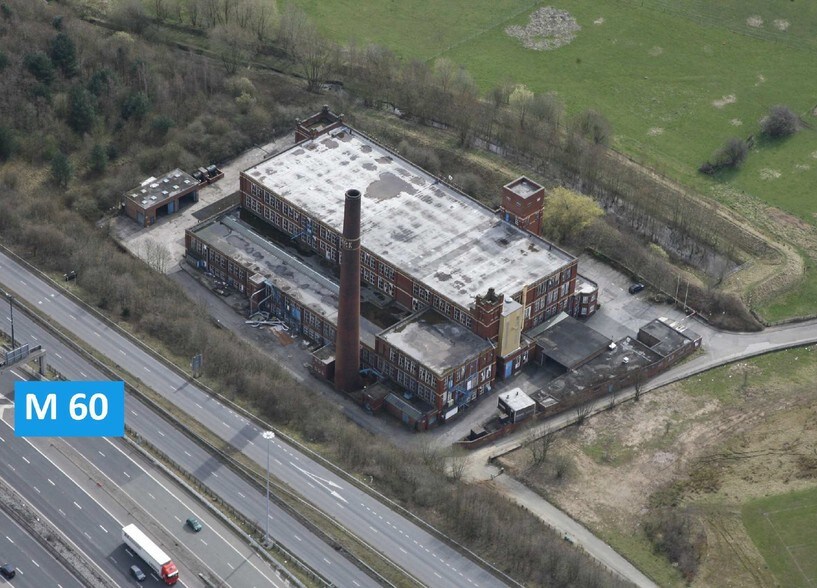 Welkin Rd, Stockport to rent - Building Photo - Image 3 of 5