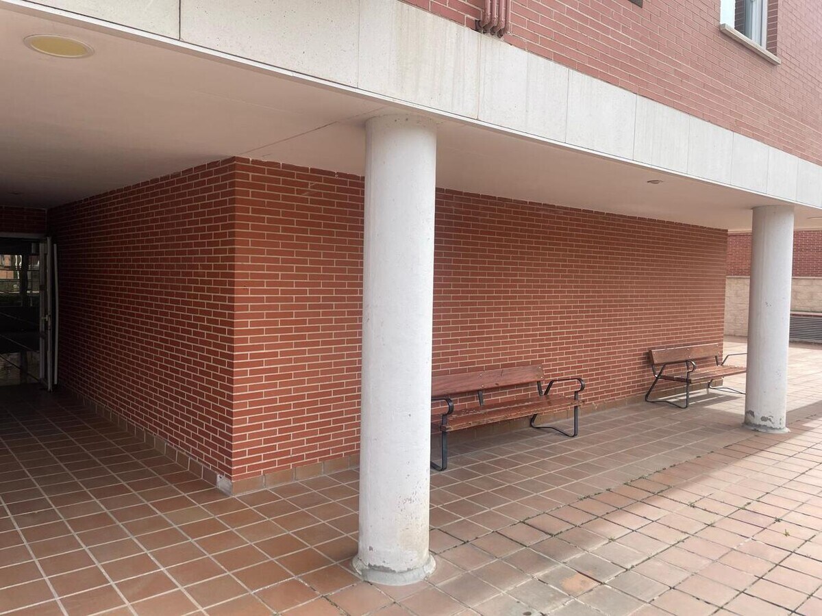 Alcalá de Henares, MAD 28803 - Unit 1 -  - Interior Photo - Image 2 of 5