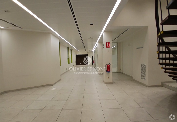 Retail in Madrid, Madrid to rent - Interior Photo - Image 1 of 1