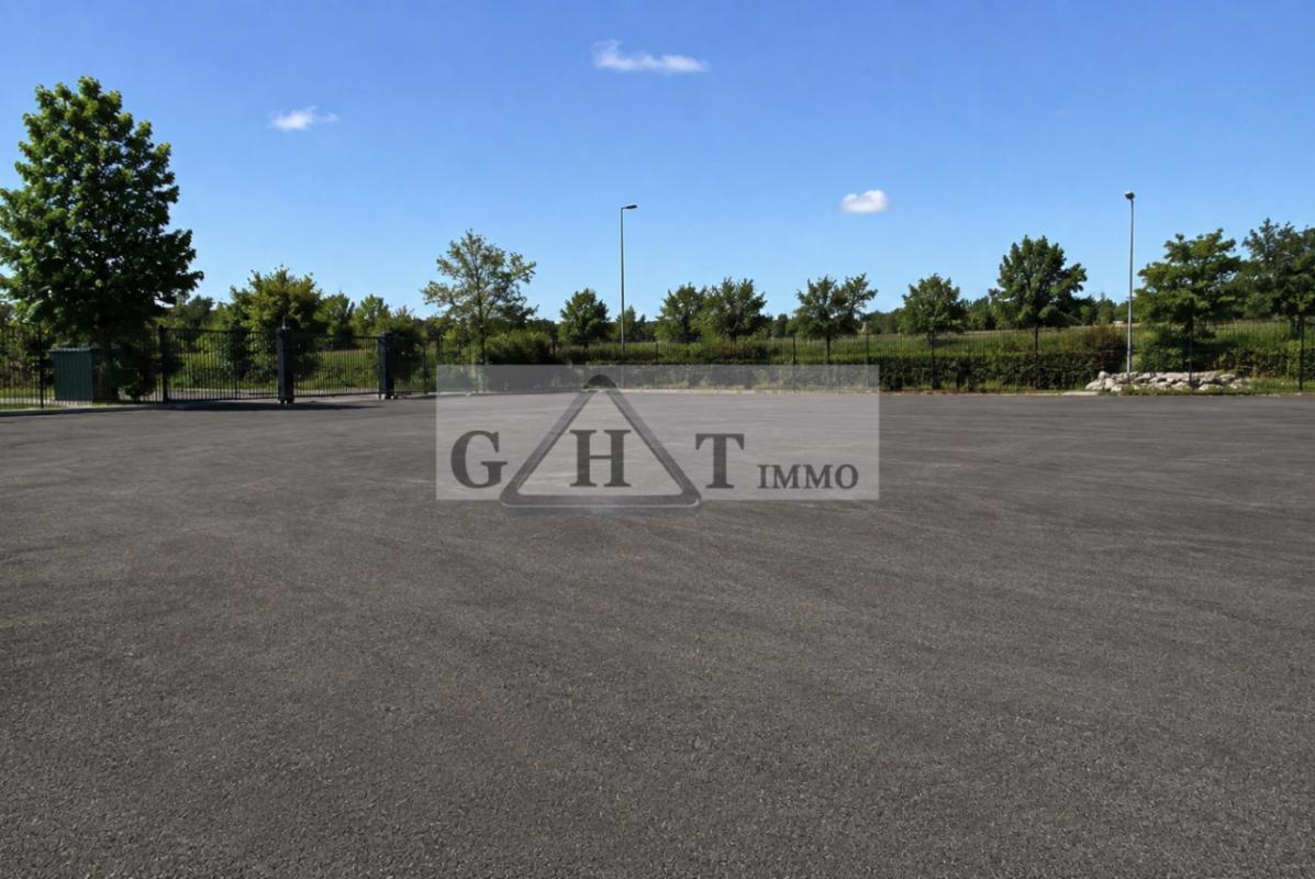 Land in Montreuil for sale Building Photo- Image 1 of 2