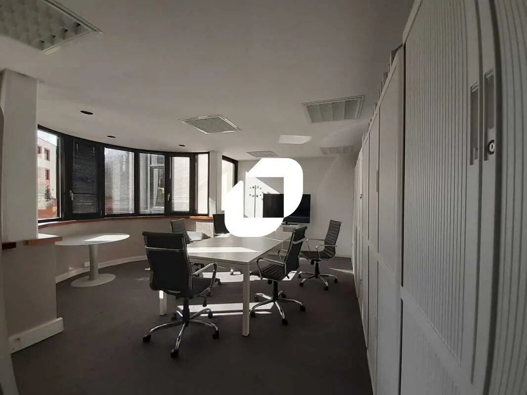 3 Bis Rue Du Petit Robinson, Jouy-en-Josas to rent Interior Photo- Image 1 of 11