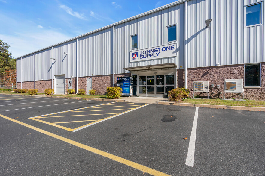 1001 Corporate Cir, Toms River, NJ for sale - Building Photo - Image 1 of 13