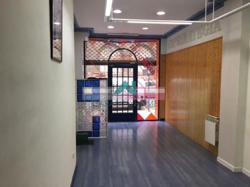 Retail in GASTEIZ, Álava for sale Interior Photo- Image 1 of 5
