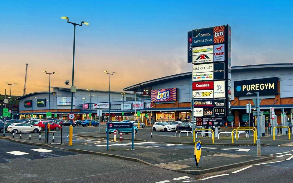 Astle Retail Park, West Bromwich to rent - Building Photo - Image 1 of 16