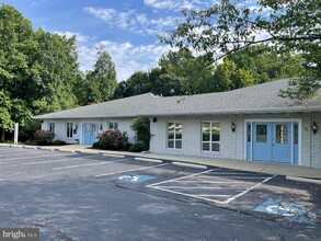 2425 Solomons Island Rd, Huntingtown, MD for rent Building Photo- Image 1 of 3