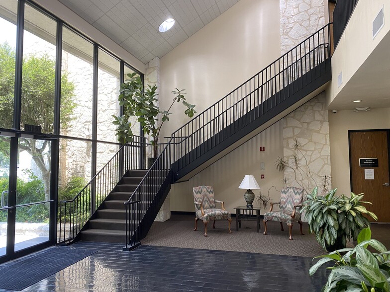 14400 Northbrook  Dr., San Antonio, TX for rent - Lobby - Image 3 of 16