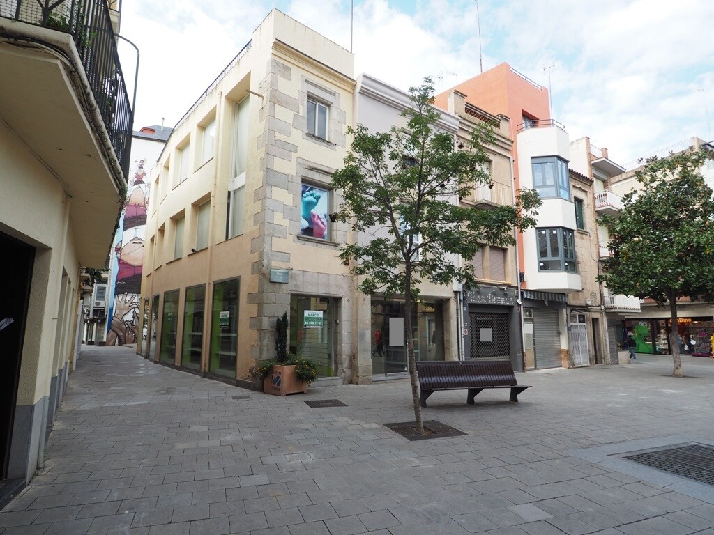 Retail in Granollers, Barcelona for sale Primary Photo- Image 1 of 5