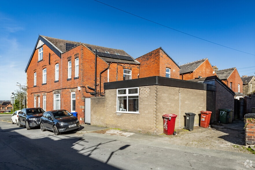 29 Victoria Rd, Bolton for sale - Primary Photo - Image 1 of 1